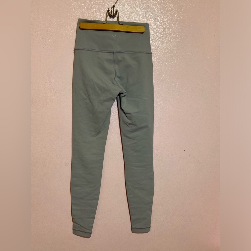 Lululemon legging - Picture 5 of 8